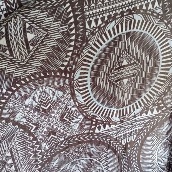 Red Carter Cover Up - Picture 4 of 4